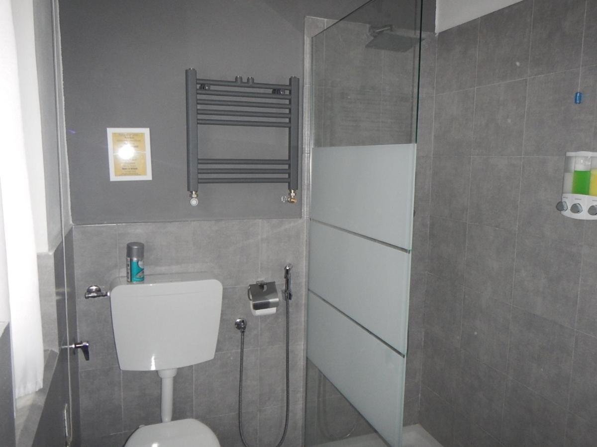 Gasthof La Pergola Private Parking Vezzano Ligure