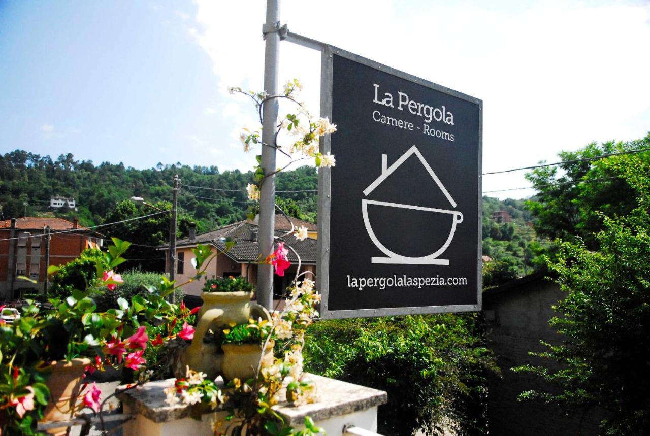 La Pergola Private Parking 2* Vezzano Ligure